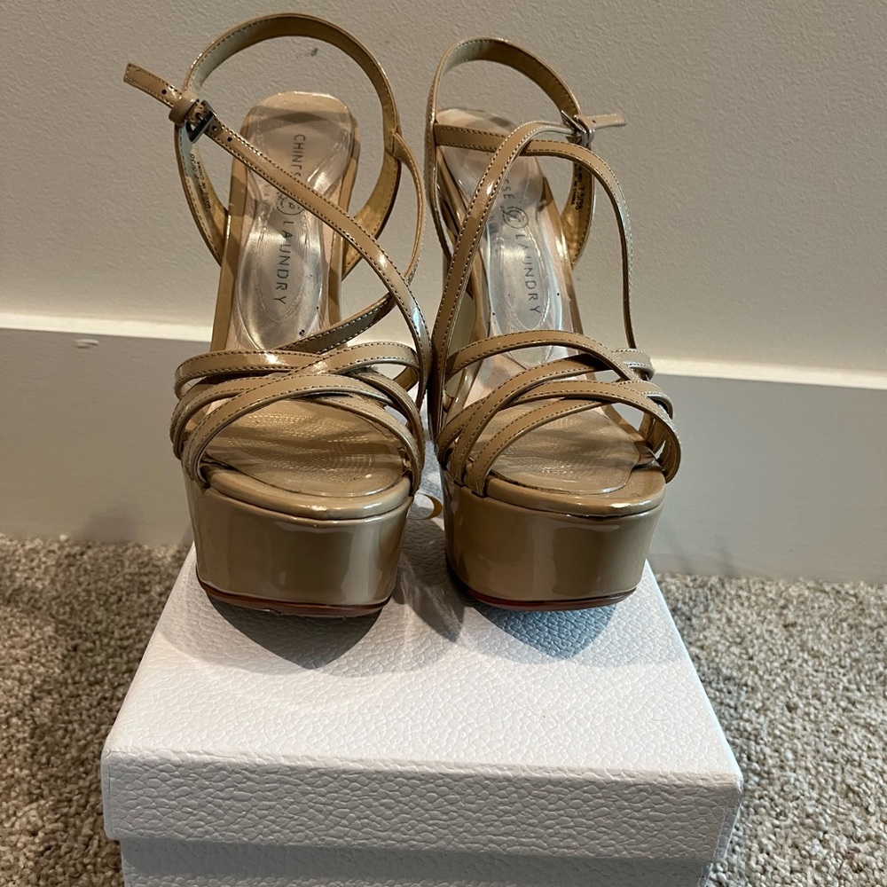 Chinese Laundry Tan Platform Sandals